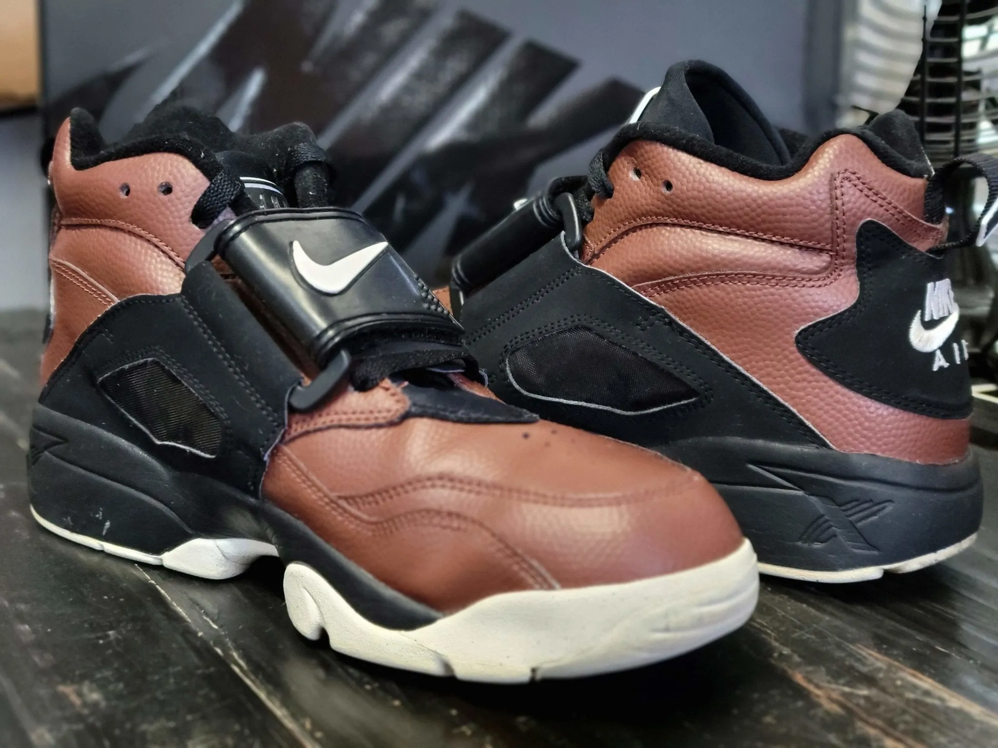 2014 Nike Diamond Turf Football Brown Training Shoes 309434-200 Men 9