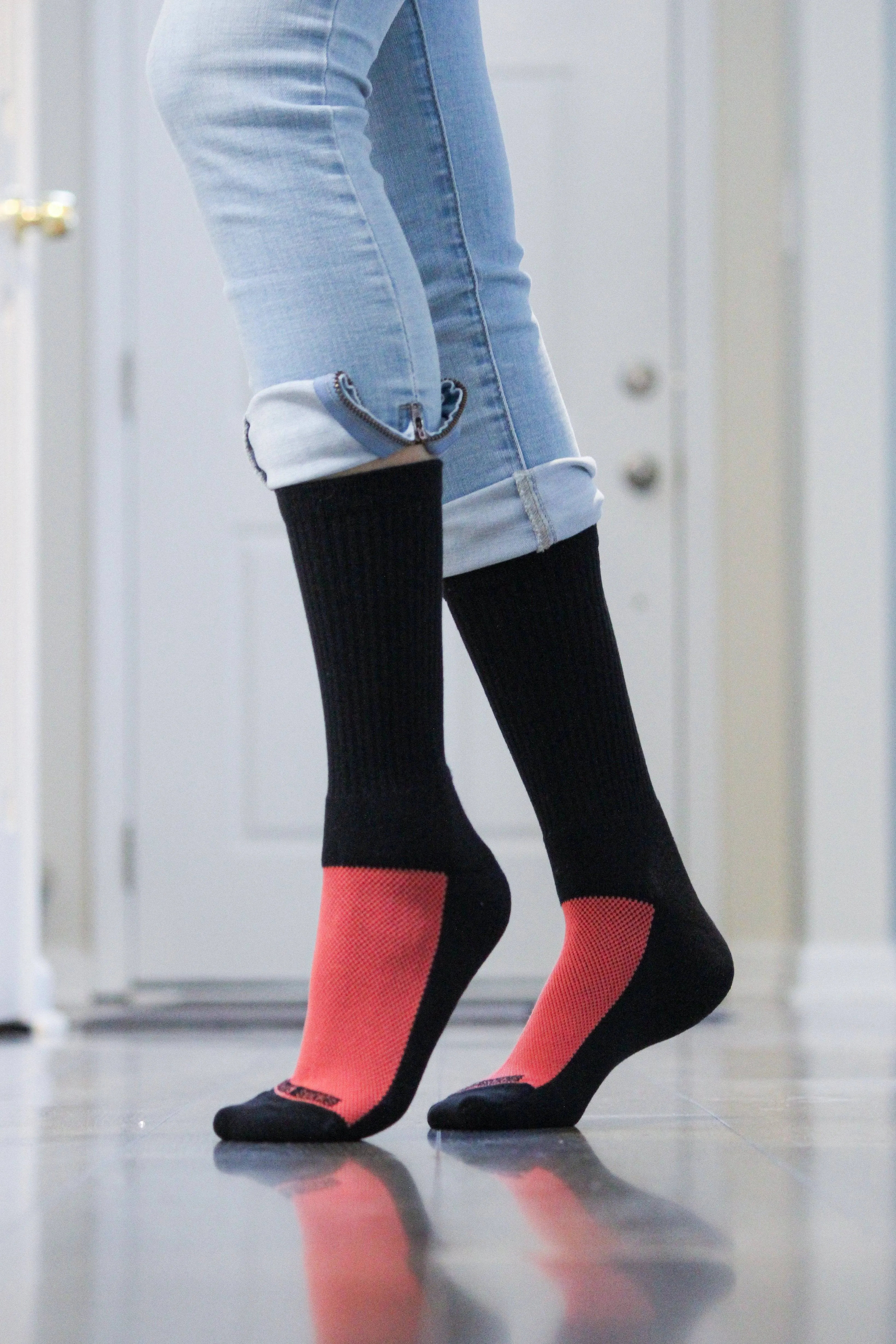 Cotton Crew Mesh Top Cushioned Sole Performance Socks for Women
