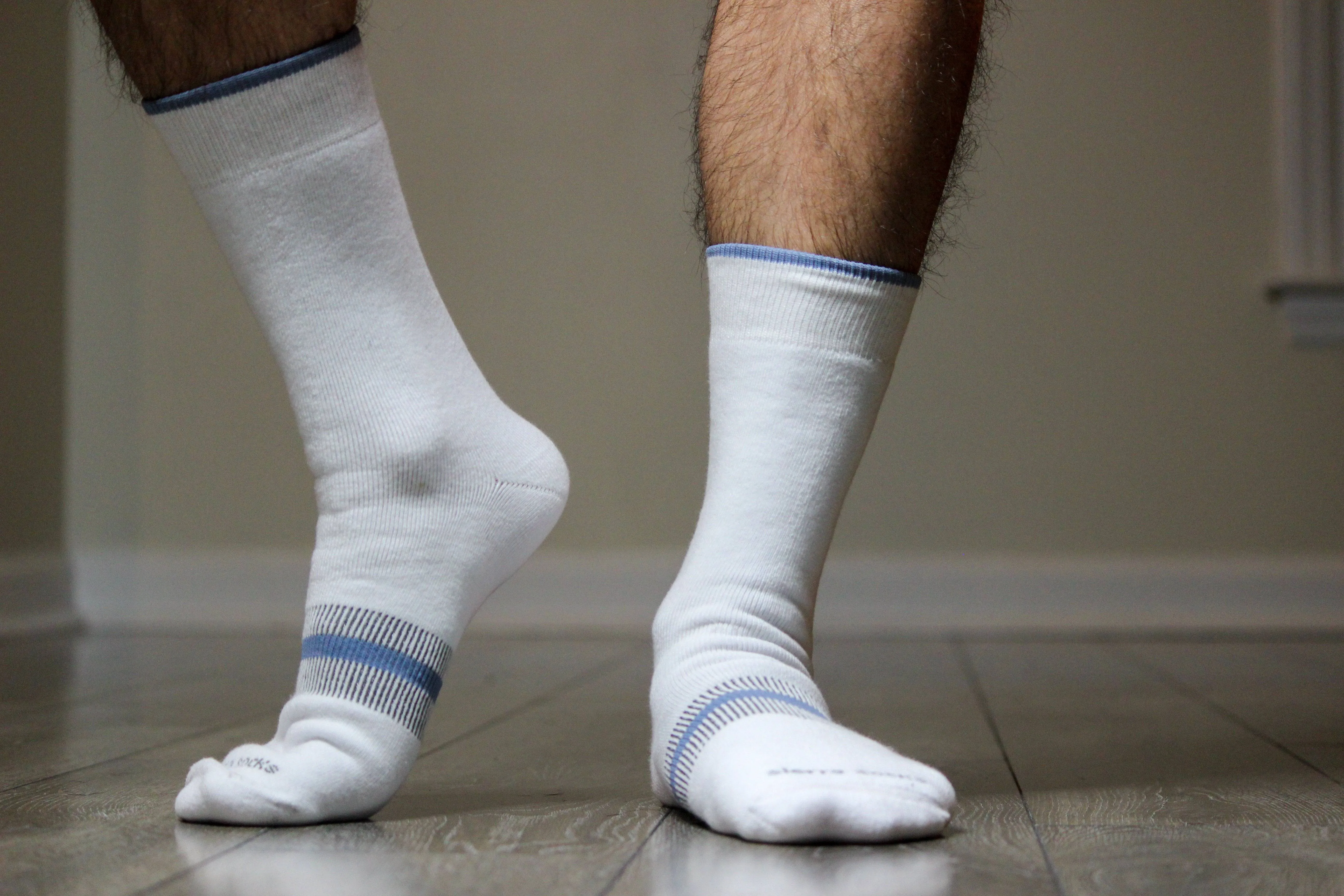 Men's Performance Crew Socks with Cushioned Arch Support